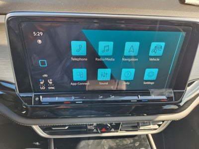 2026 Volkswagen Atlas Cross Sport SE w/Technology