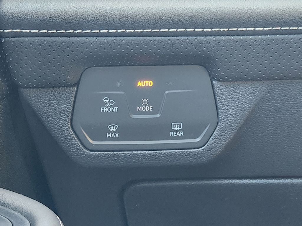 2026 Volkswagen Atlas Cross Sport SE w/Technology