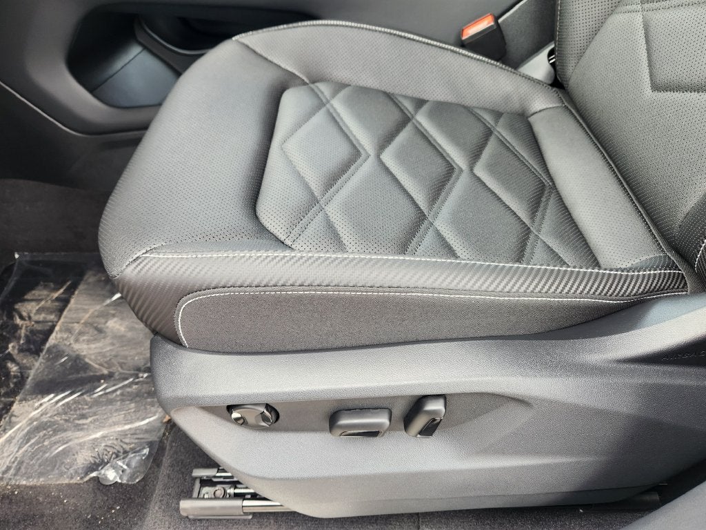 2026 Volkswagen Atlas Cross Sport SE w/Technology