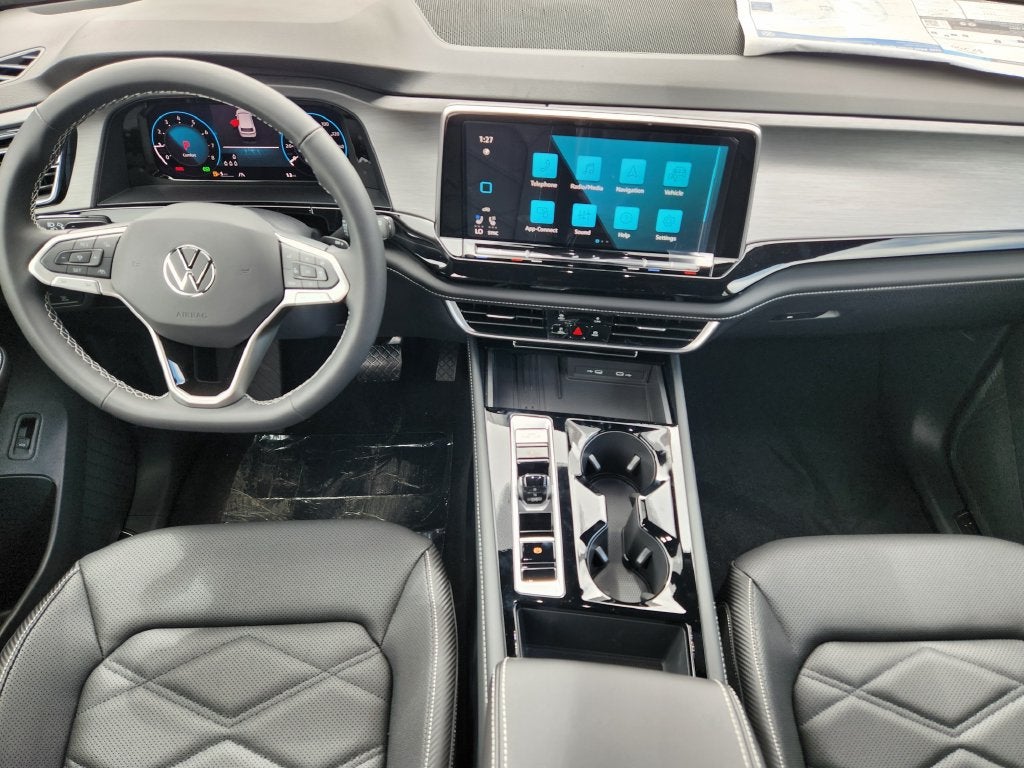 2026 Volkswagen Atlas Cross Sport SE w/Technology