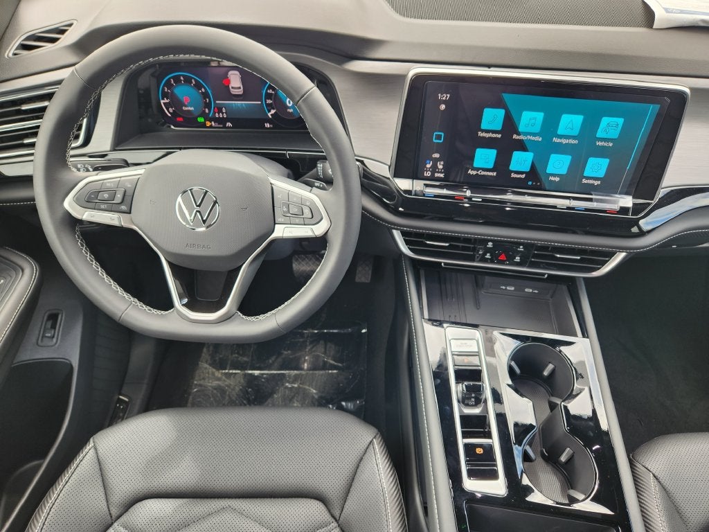 2026 Volkswagen Atlas Cross Sport SE w/Technology