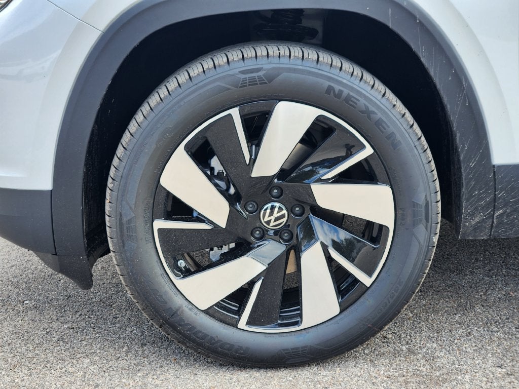 2026 Volkswagen Atlas Cross Sport SE w/Technology