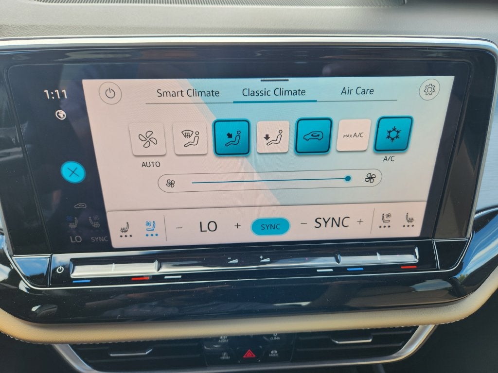 2026 Volkswagen Atlas Cross Sport SE w/Technology