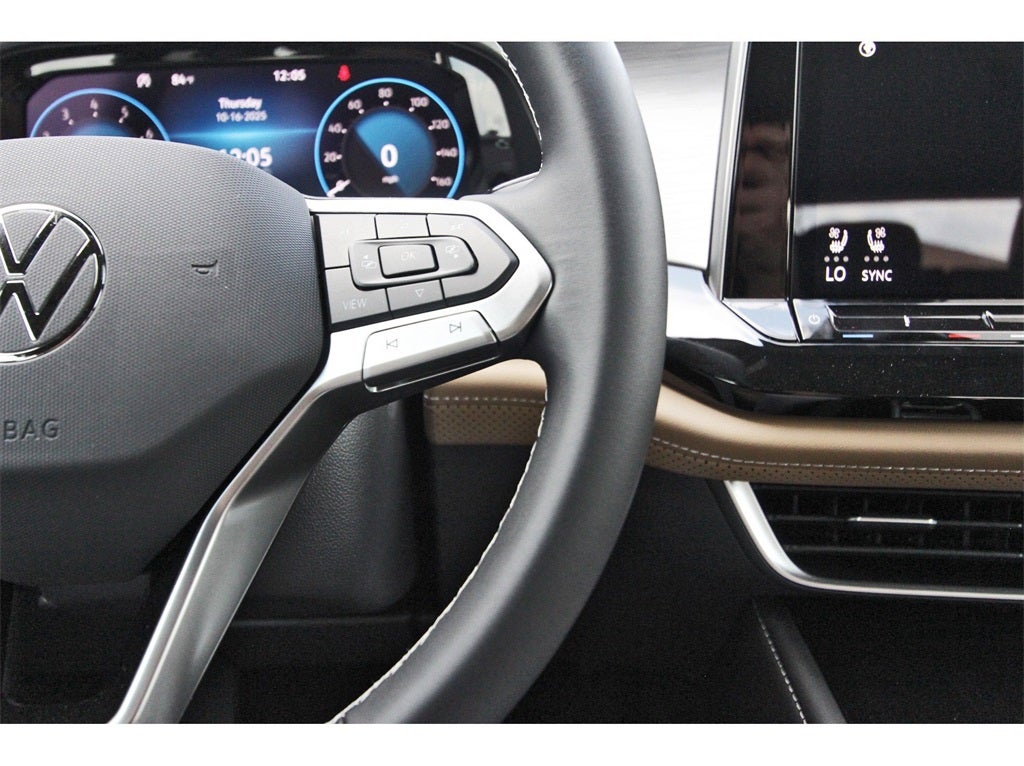 2026 Volkswagen Atlas Cross Sport 2.0T SE w/Technology