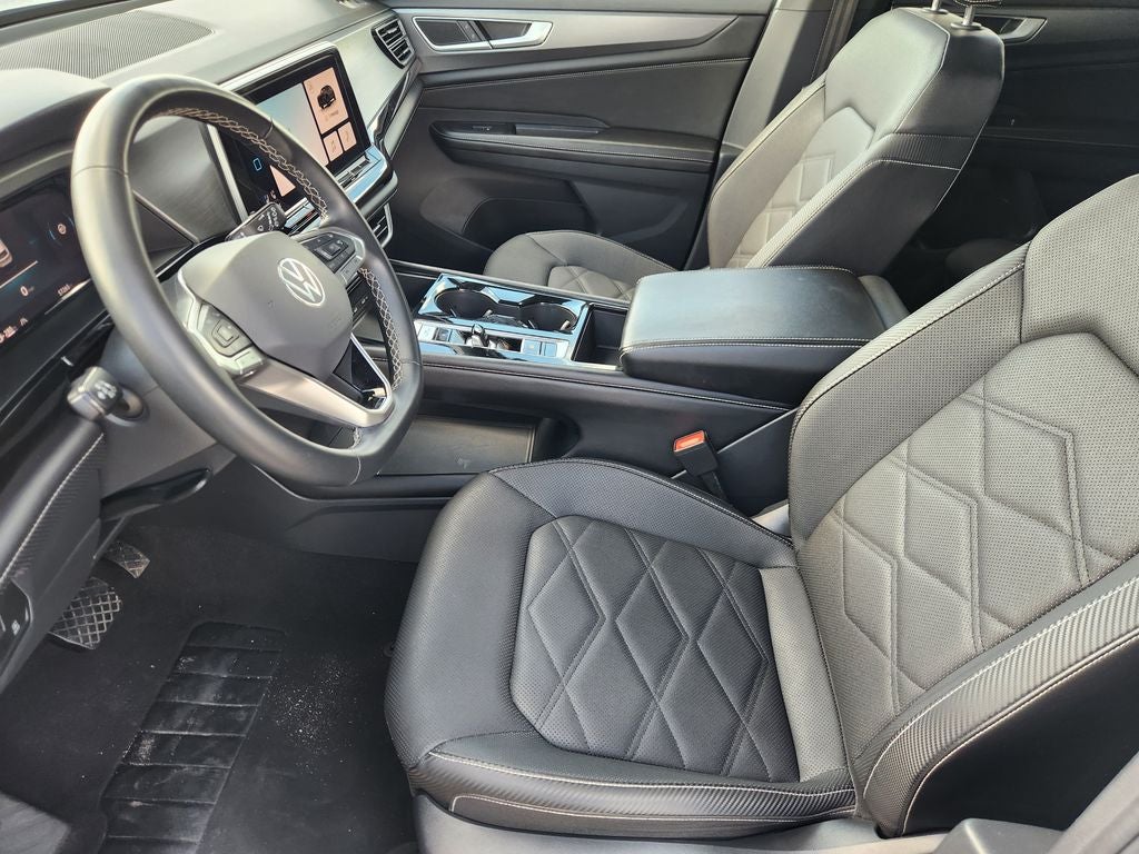 2024 Volkswagen Atlas Cross Sport 2.0T SE w/Technology