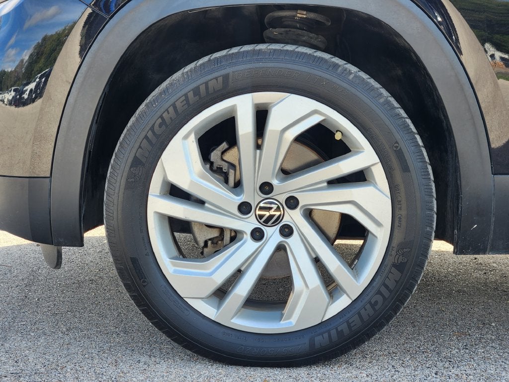 2022 Volkswagen Atlas 3.6L V6 SE w/Technology