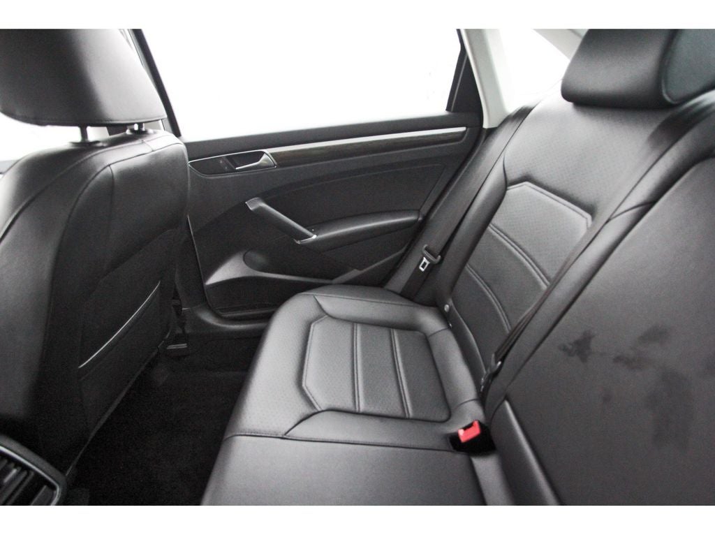 2016 Volkswagen Passat 1.8T SE