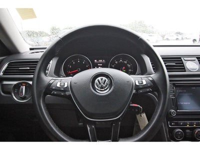 2016 Volkswagen Passat 1.8T SE