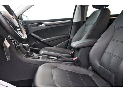 2016 Volkswagen Passat 1.8T SE