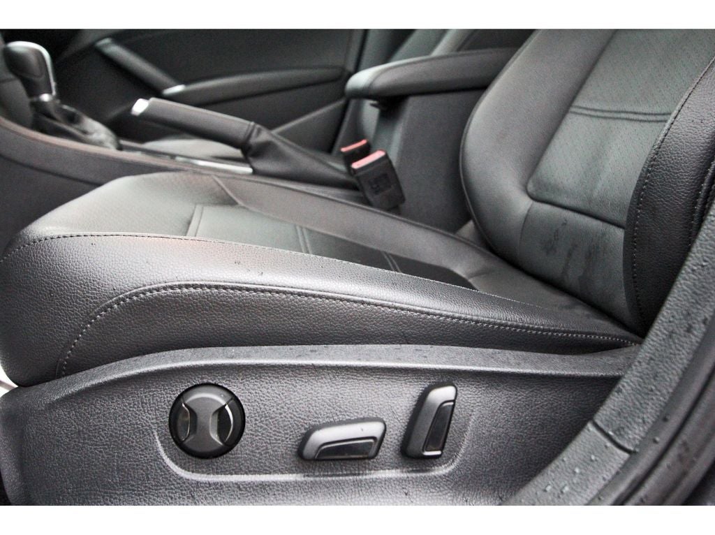 2016 Volkswagen Passat 1.8T SE