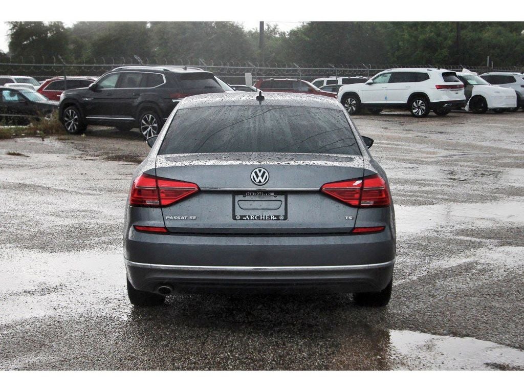 2016 Volkswagen Passat 1.8T SE