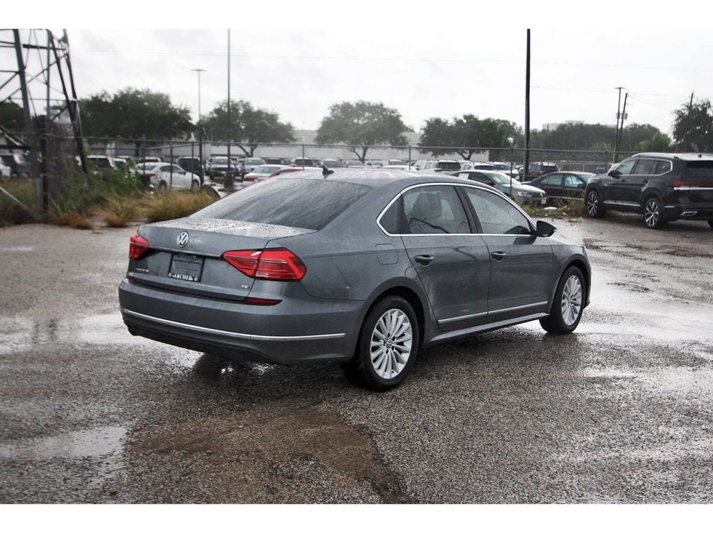 2016 Volkswagen Passat 1.8T SE