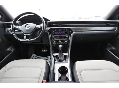 2022 Volkswagen Passat 2.0T R-Line