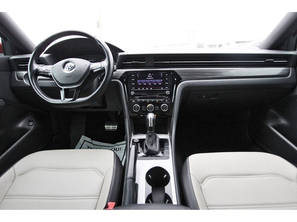 2022 Volkswagen Passat 2.0T R-Line