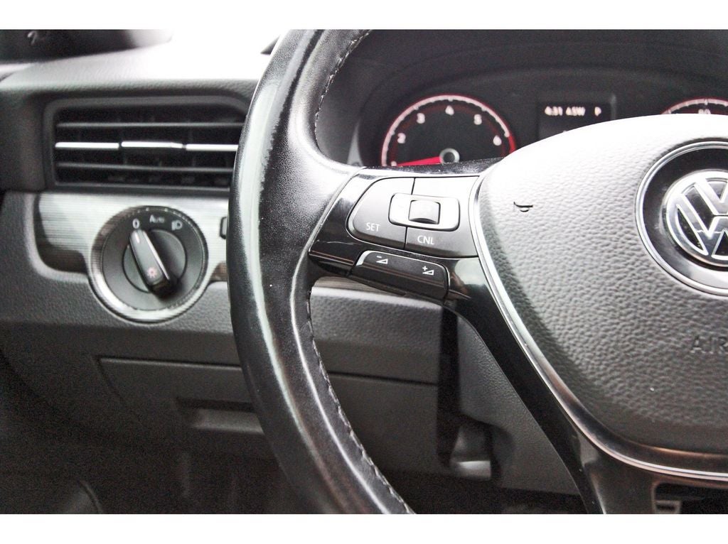 2022 Volkswagen Passat 2.0T R-Line