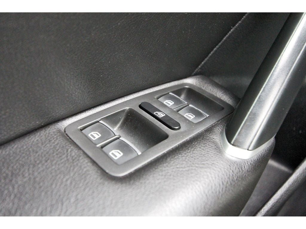 2022 Volkswagen Passat 2.0T R-Line