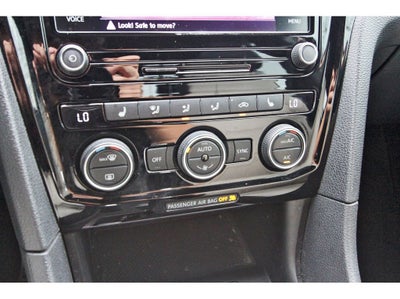 2022 Volkswagen Passat 2.0T R-Line