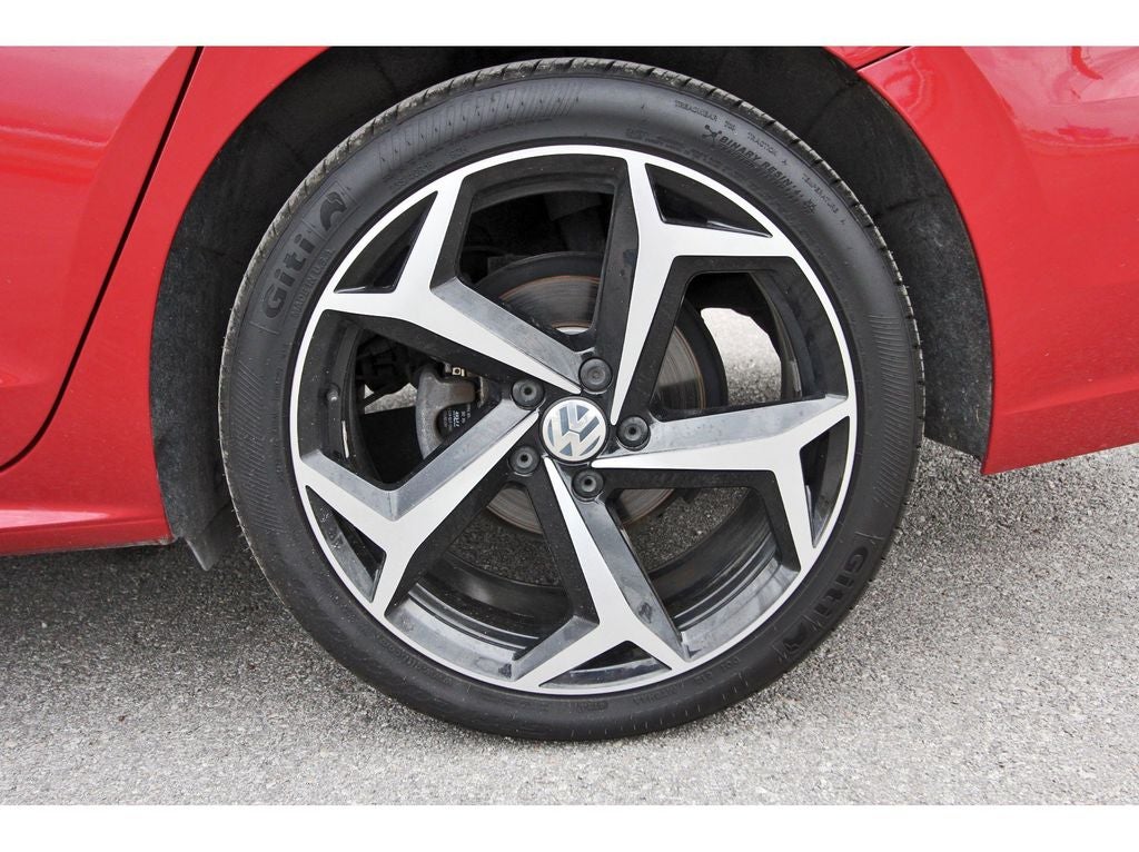 2022 Volkswagen Passat 2.0T R-Line