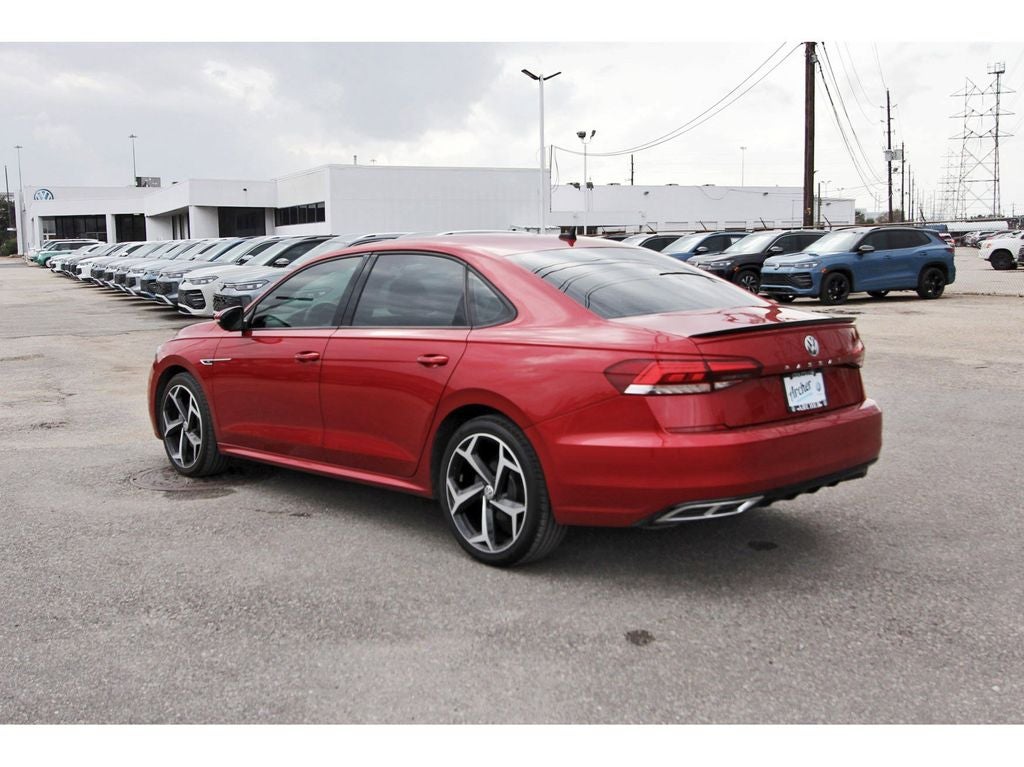 2022 Volkswagen Passat 2.0T R-Line
