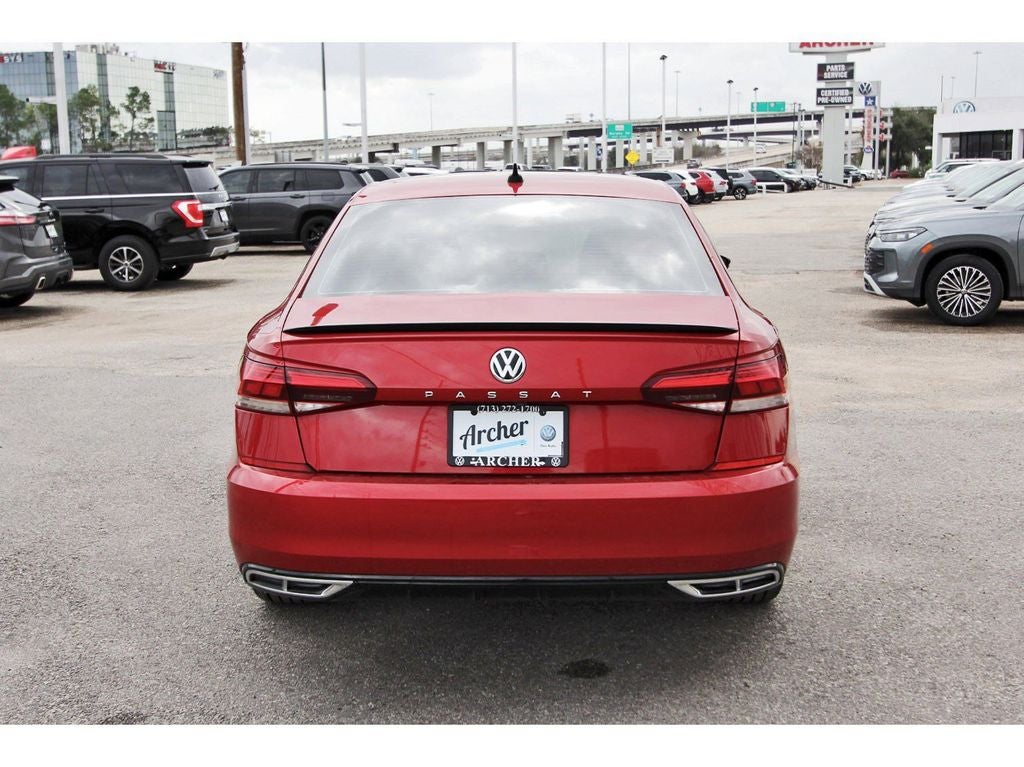 2022 Volkswagen Passat 2.0T R-Line