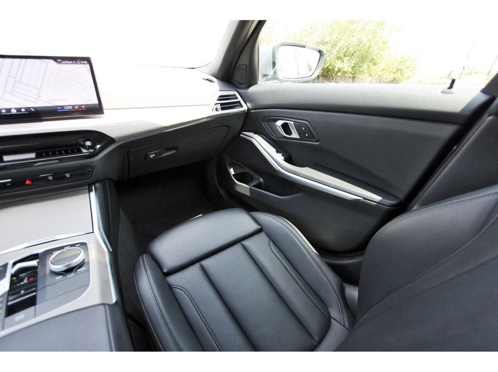 2025 BMW 3 Series 330i