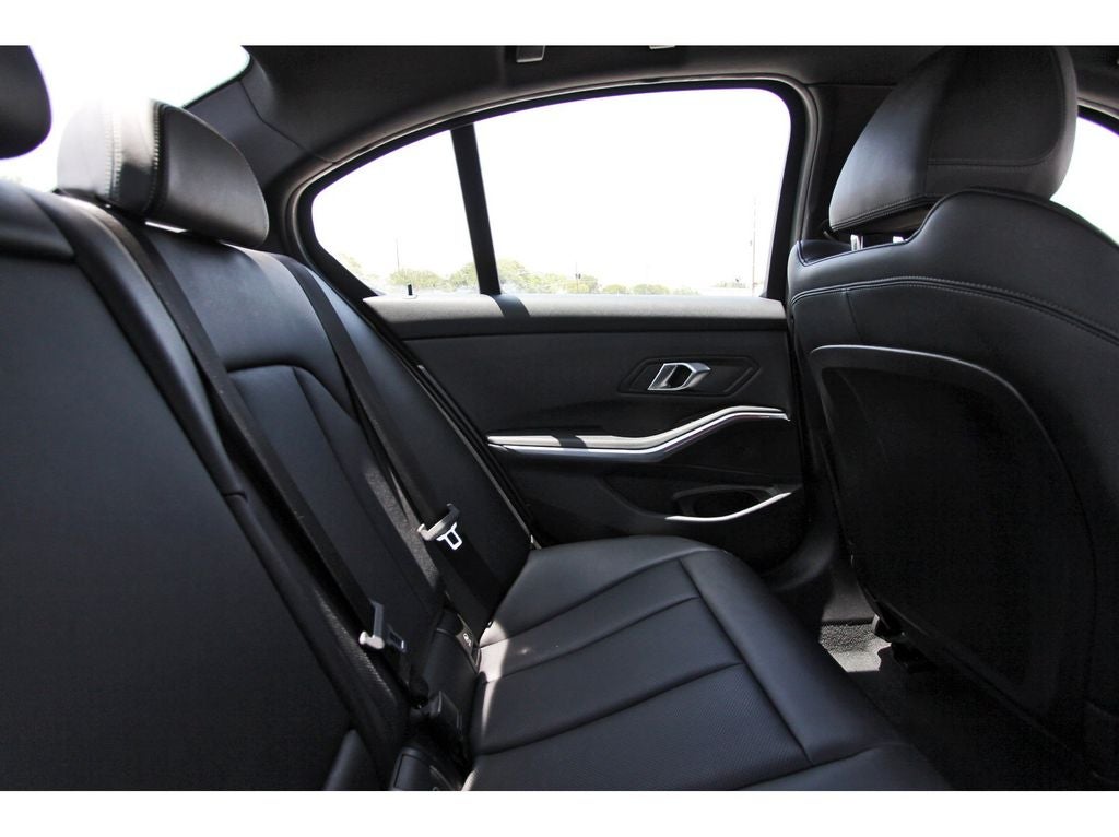 2025 BMW 3 Series 330i