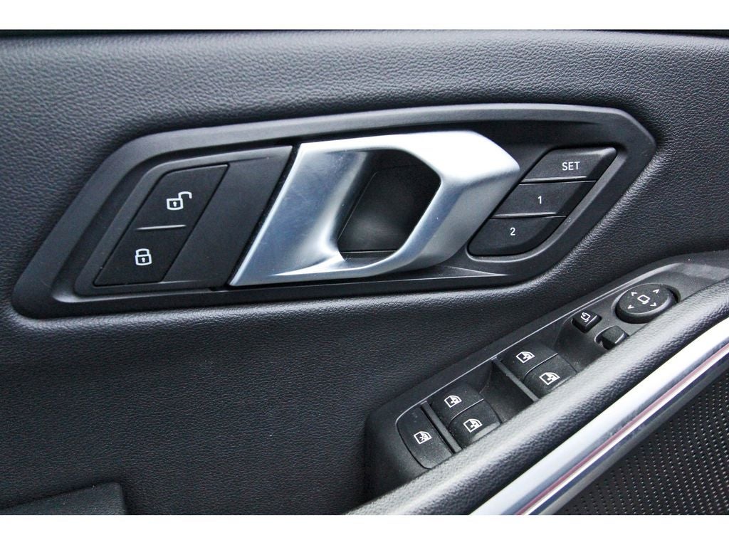 2025 BMW 3 Series 330i