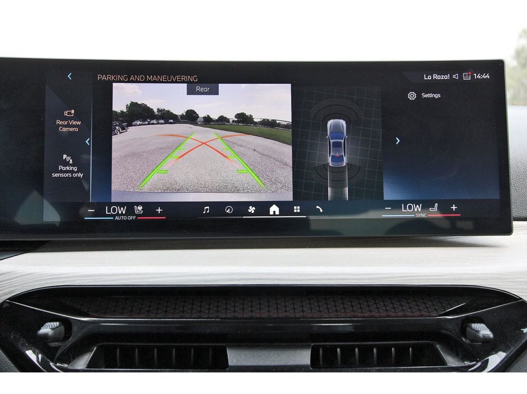 2025 BMW 3 Series 330i