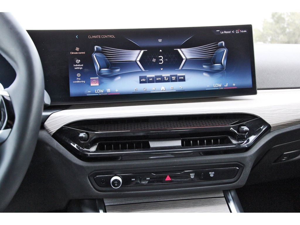 2025 BMW 3 Series 330i