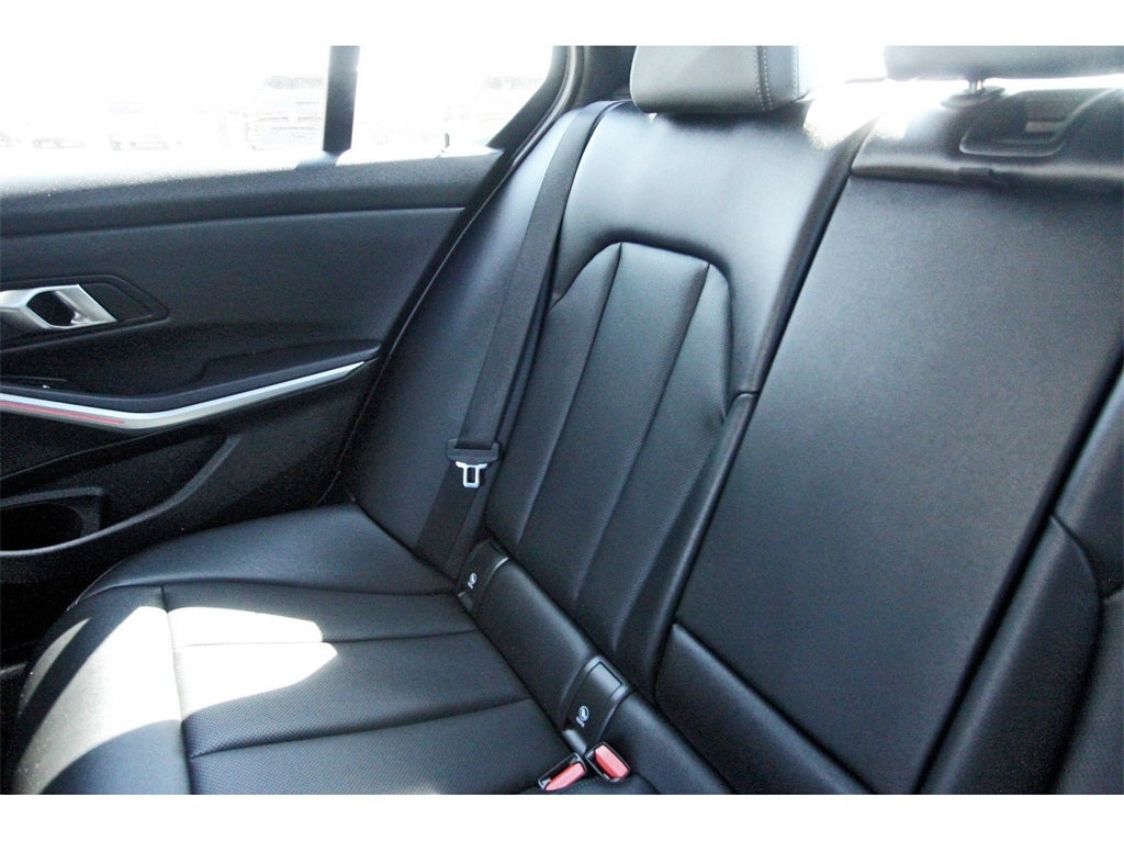 2024 BMW 3 Series 330i