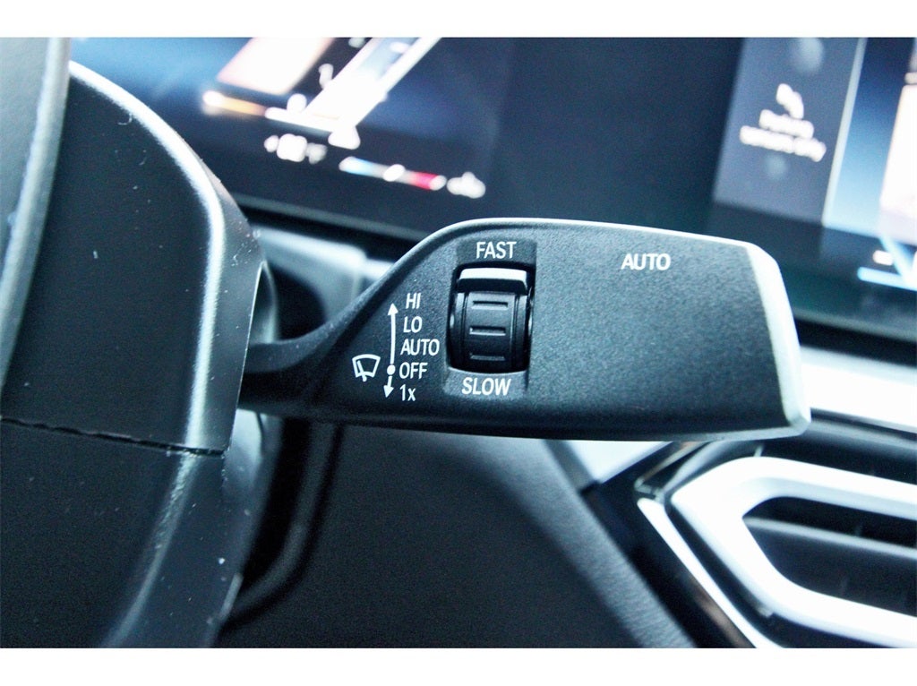 2024 BMW 3 Series 330i