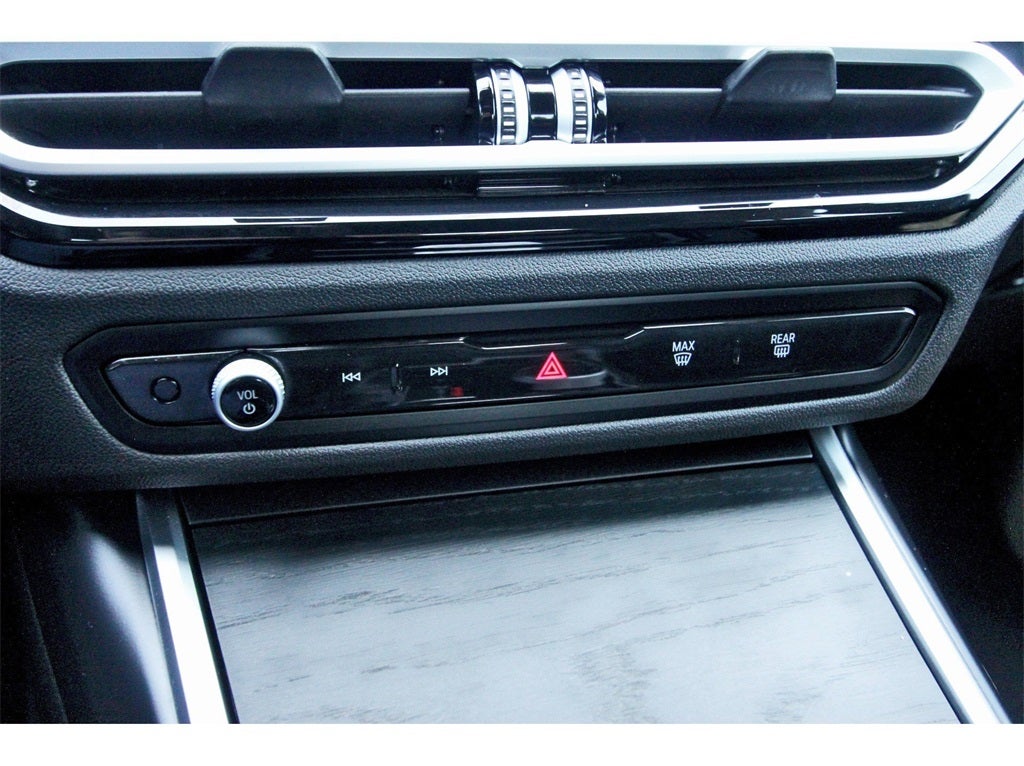 2024 BMW 3 Series 330i