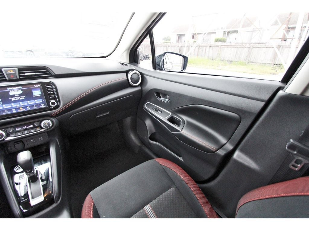 2023 Nissan Versa 1.6 SR