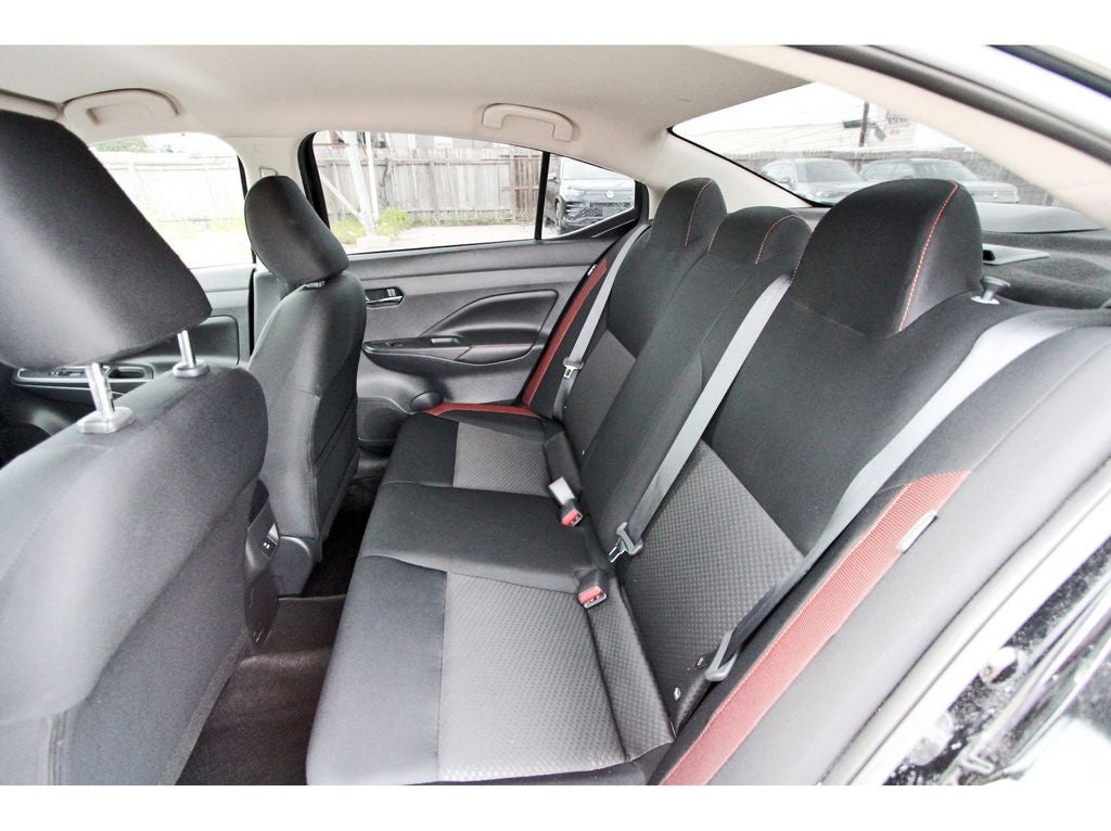 2023 Nissan Versa 1.6 SR