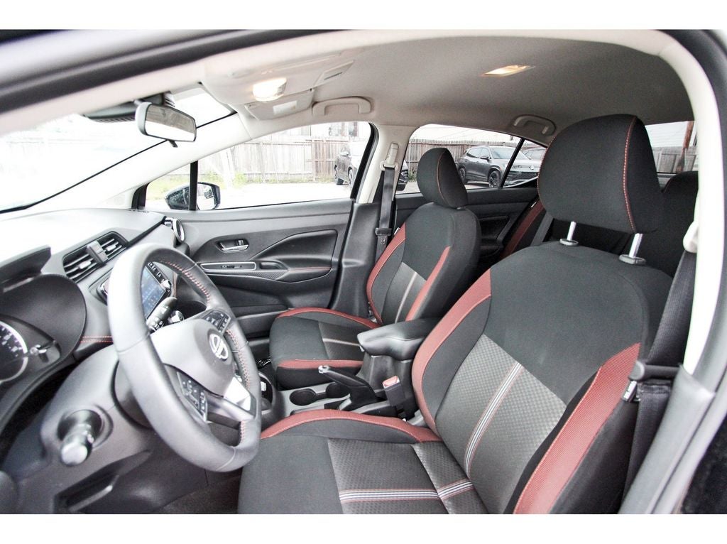 2023 Nissan Versa 1.6 SR