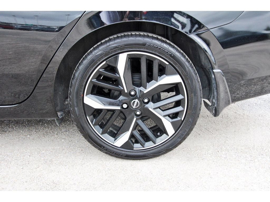 2023 Nissan Versa 1.6 SR