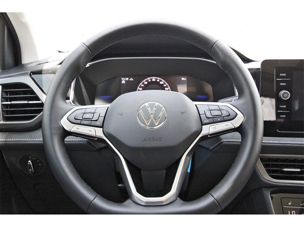 2025 Volkswagen Taos 1.5T SE Black