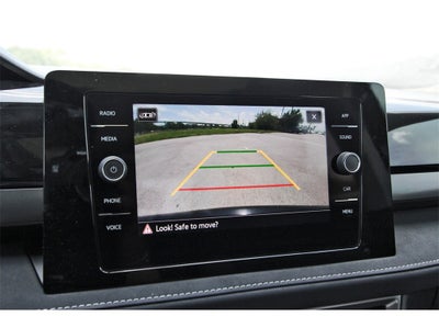 2025 Volkswagen Taos 1.5T SE Black