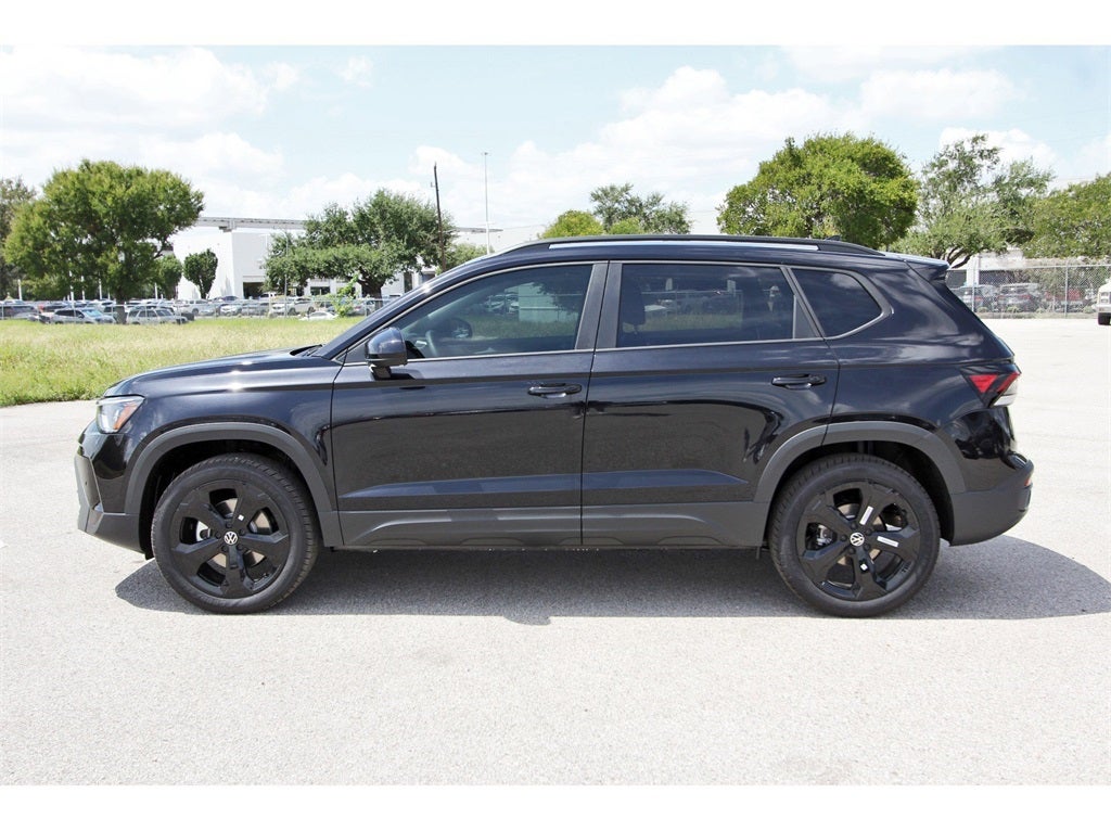 2025 Volkswagen Taos 1.5T SE Black