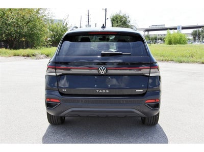 2025 Volkswagen Taos 1.5T SE Black