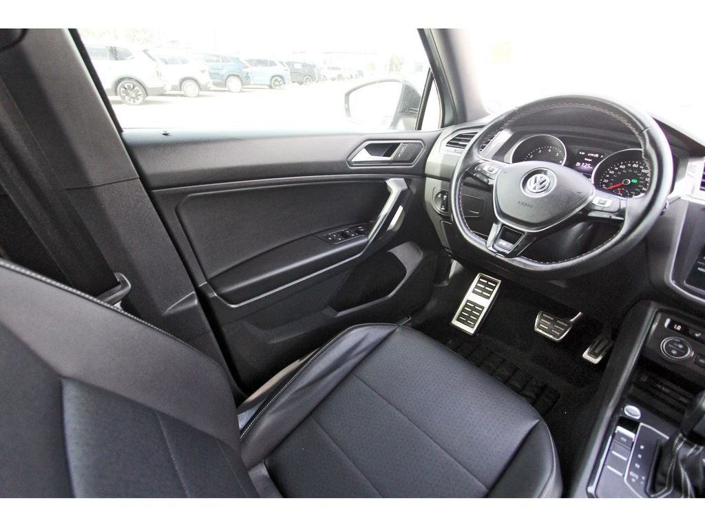 2021 Volkswagen Tiguan 2.0T SE R-Line Black