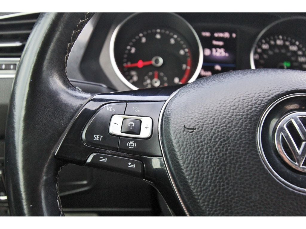 2021 Volkswagen Tiguan 2.0T SE R-Line Black