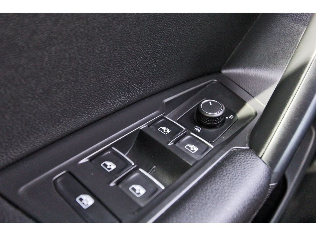 2021 Volkswagen Tiguan 2.0T SE R-Line Black