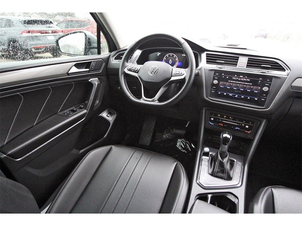 2024 Volkswagen Tiguan 2.0T SE