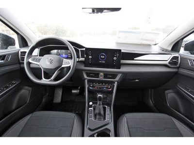 2026 Volkswagen Taos 1.5T SE Black