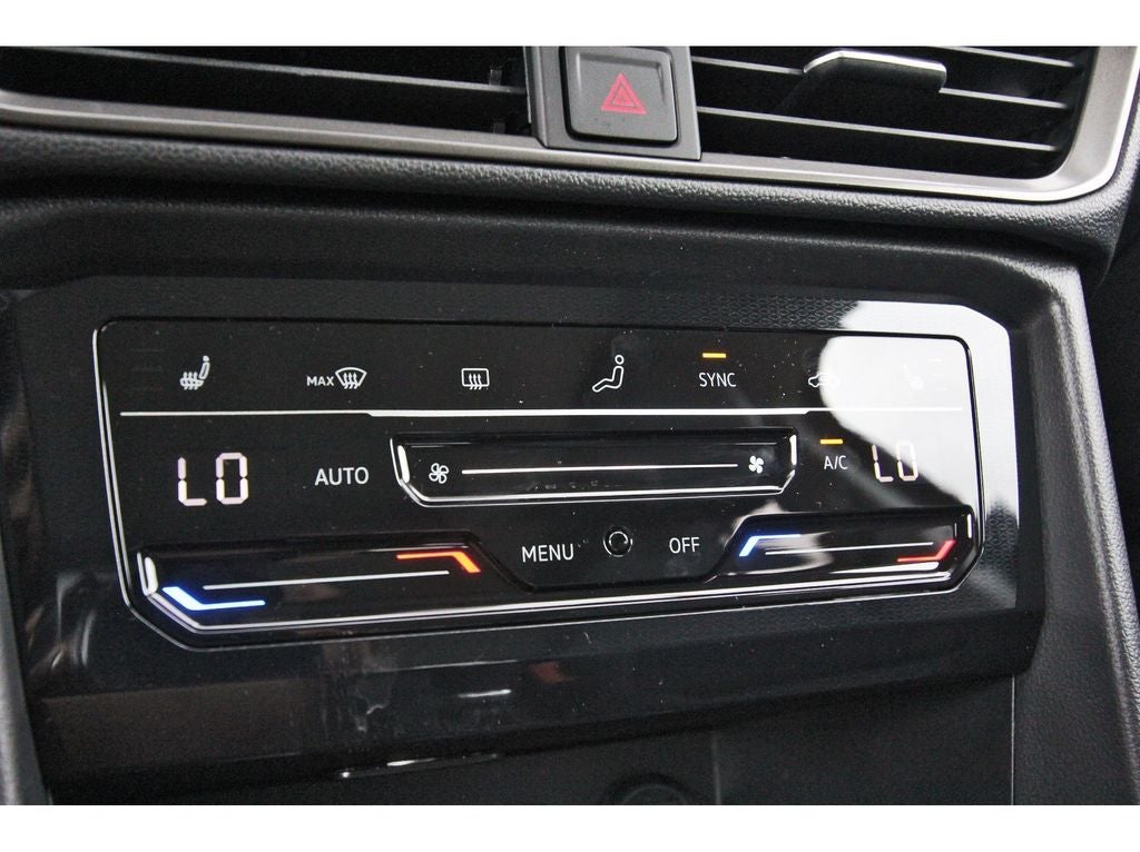 2026 Volkswagen Taos 1.5T SE Black