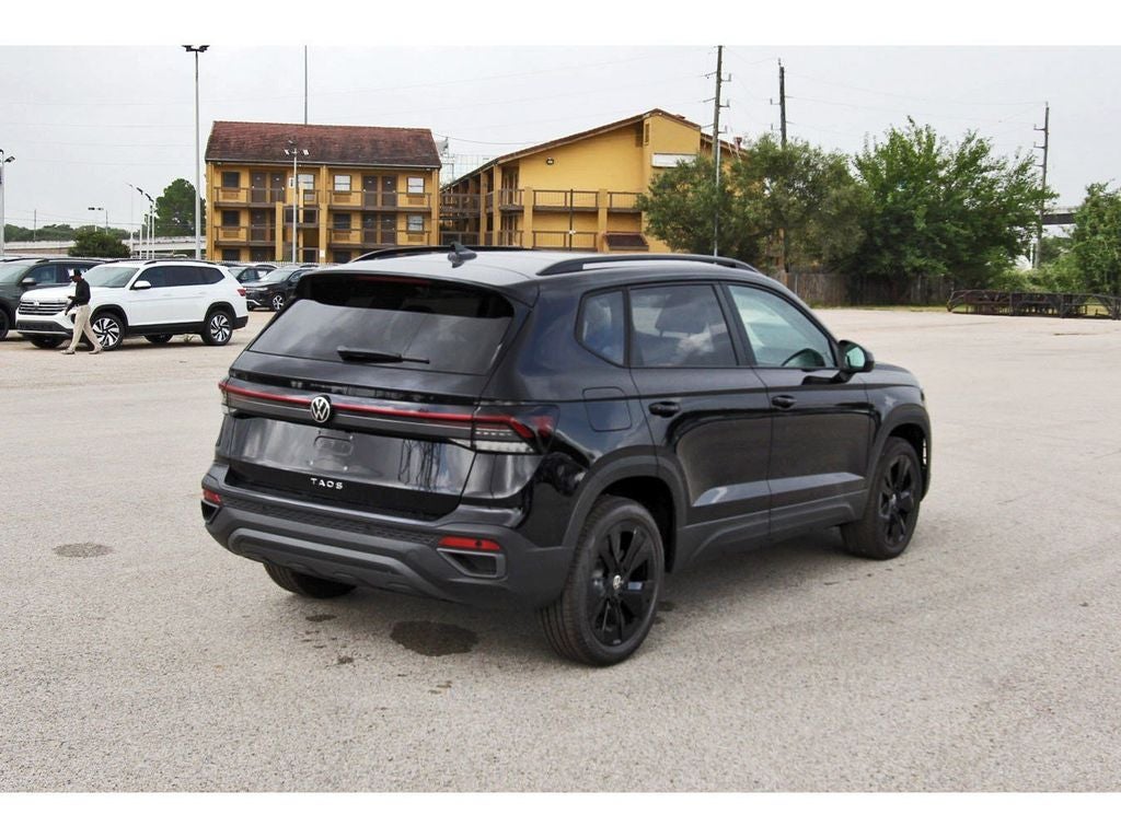 2026 Volkswagen Taos 1.5T SE Black