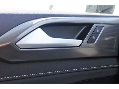 2025 Volkswagen Taos 1.5T SE Black