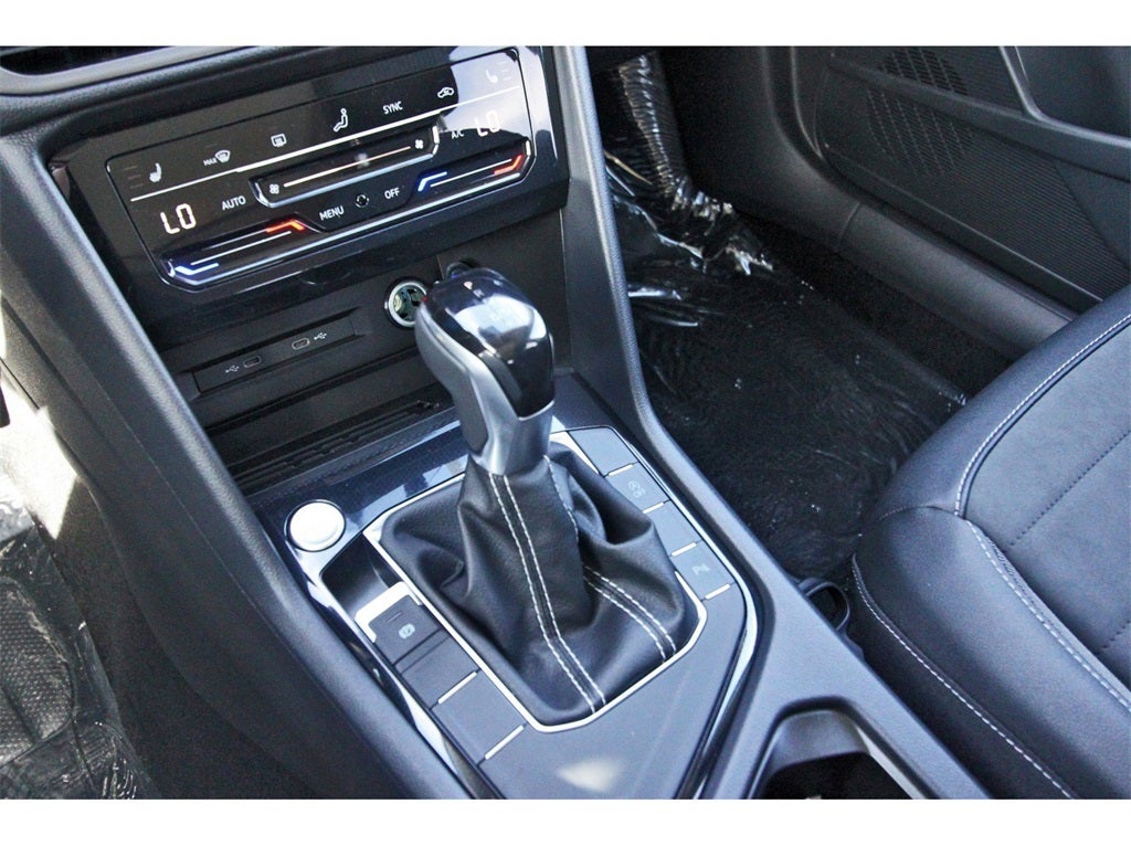 2025 Volkswagen Taos 1.5T SE Black