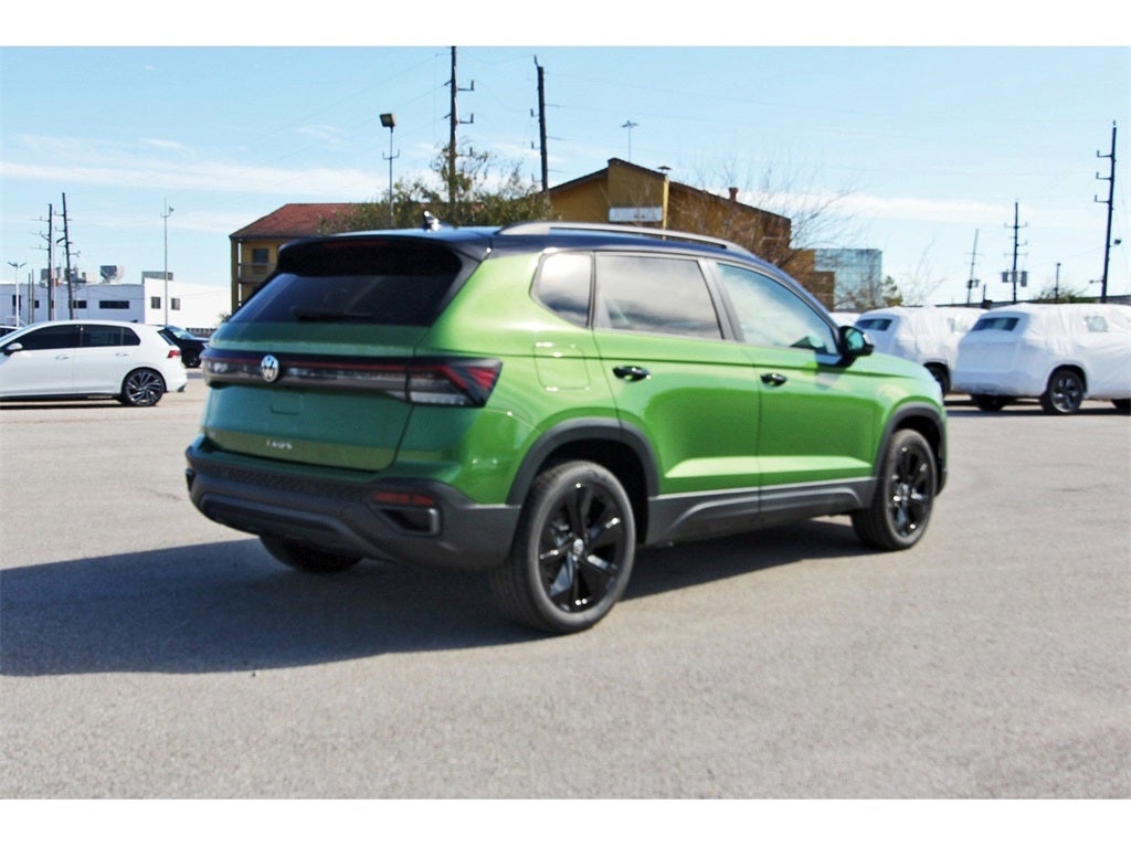 2025 Volkswagen Taos 1.5T SE Black